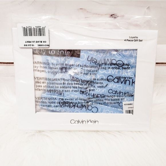 NEW Calvin Klein Baby Boy Christmas Gift Set 18/24 - Picture 3 of 4